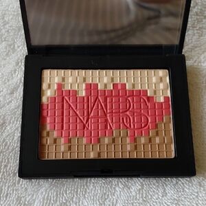 NARS Blush Palette in Pink and Neutral Tones